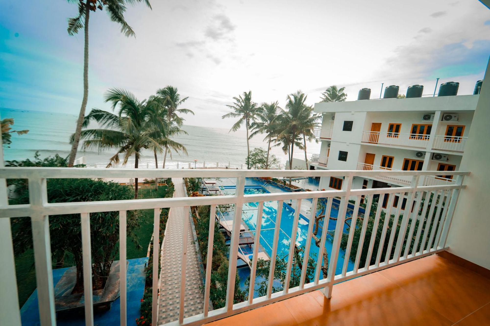 Skylar Seaview Beach Resort & Ayurveda Varkala Exterior photo