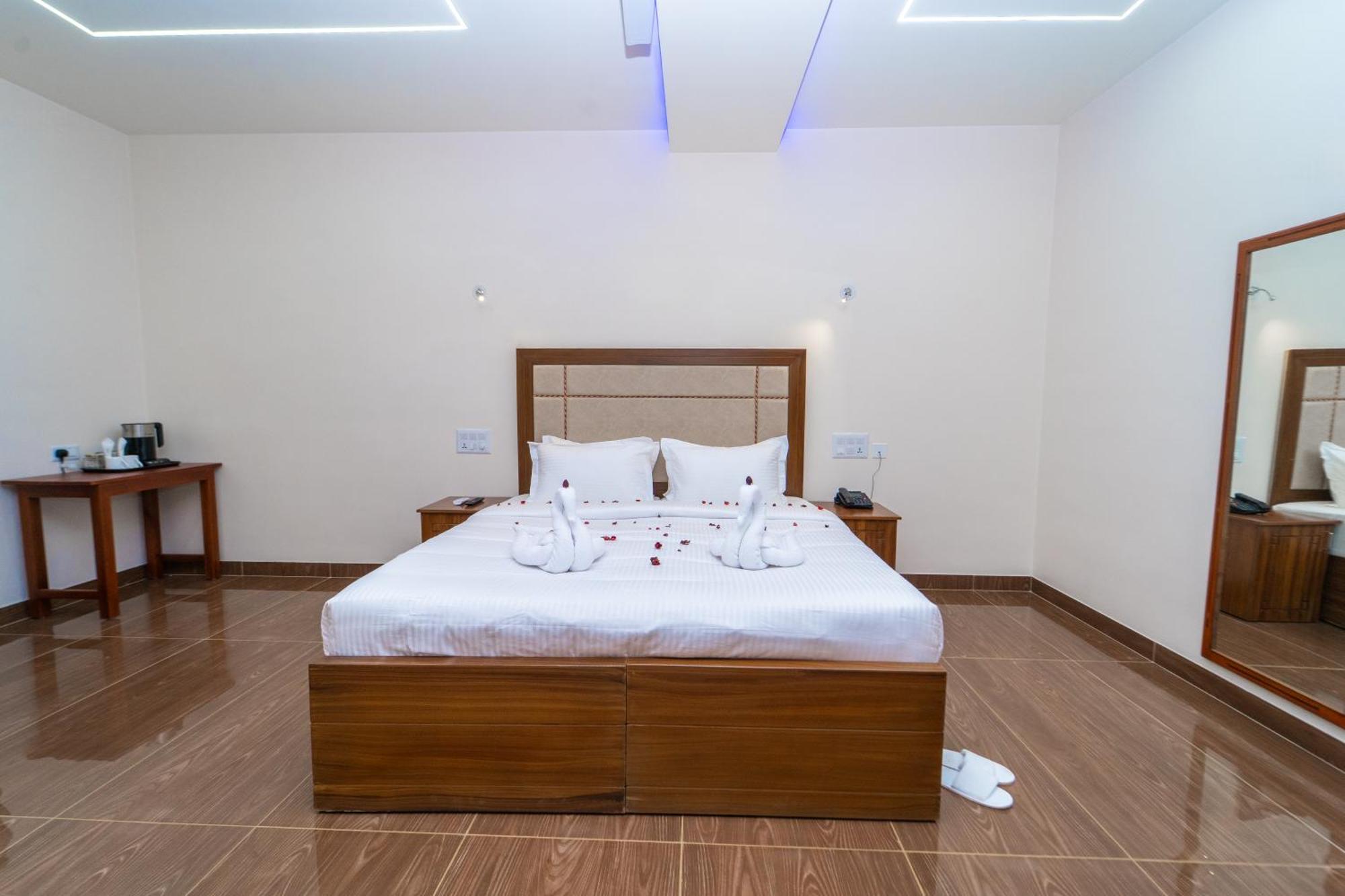 Skylar Seaview Beach Resort & Ayurveda Varkala Exterior photo
