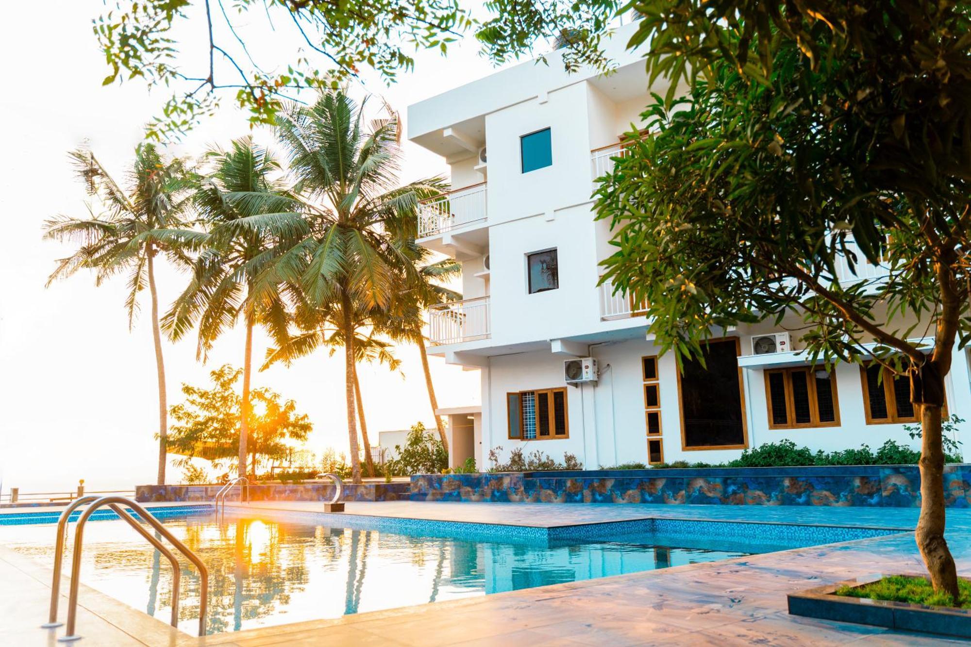Skylar Seaview Beach Resort & Ayurveda Varkala Exterior photo
